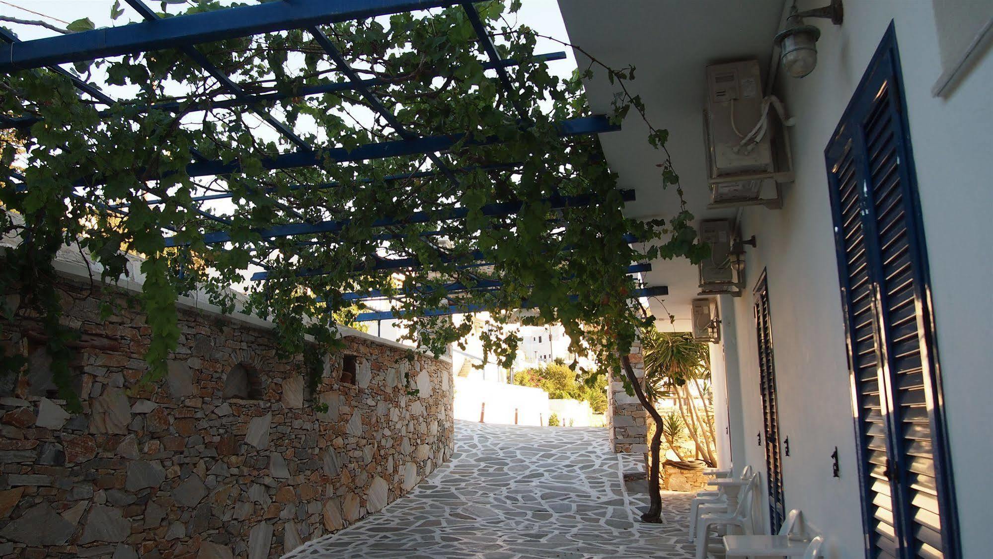 Homer'S Inn Hotel Chora  Exterior photo